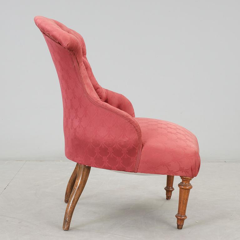 FÅTÖLJ, s.k. Emmafåtölj, nyrokoko, 1800-talets slut.