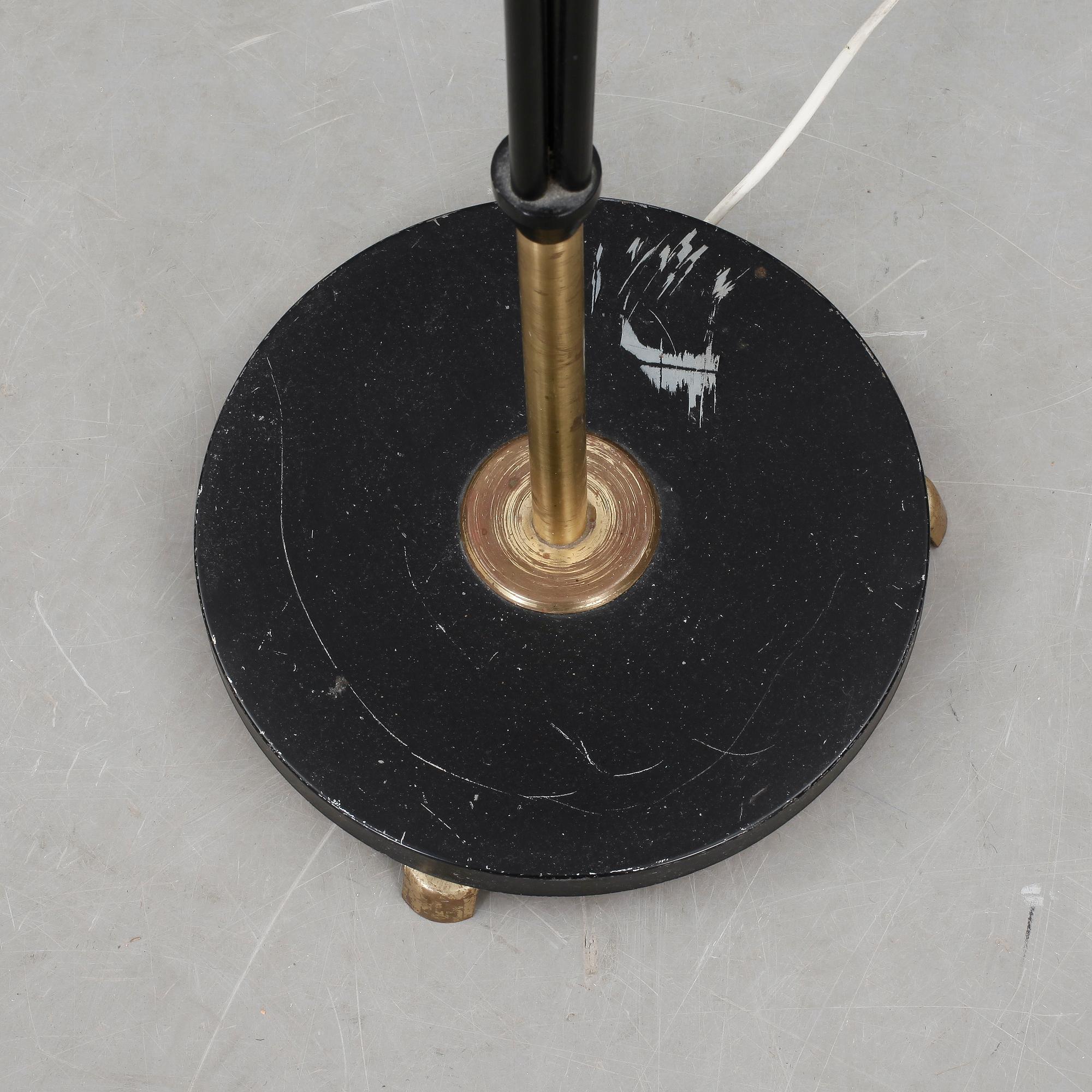 GOLVLAMPA, 1900-talets mitt.