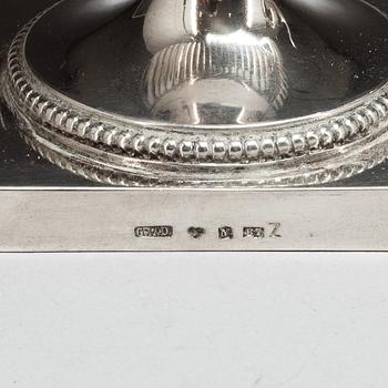 KAFFESERVIS, 3 delar, silver, empirestil, Gustav Alfred Dahlgren, Malmö, 1904-1905. Total vikt ca 1200 g.