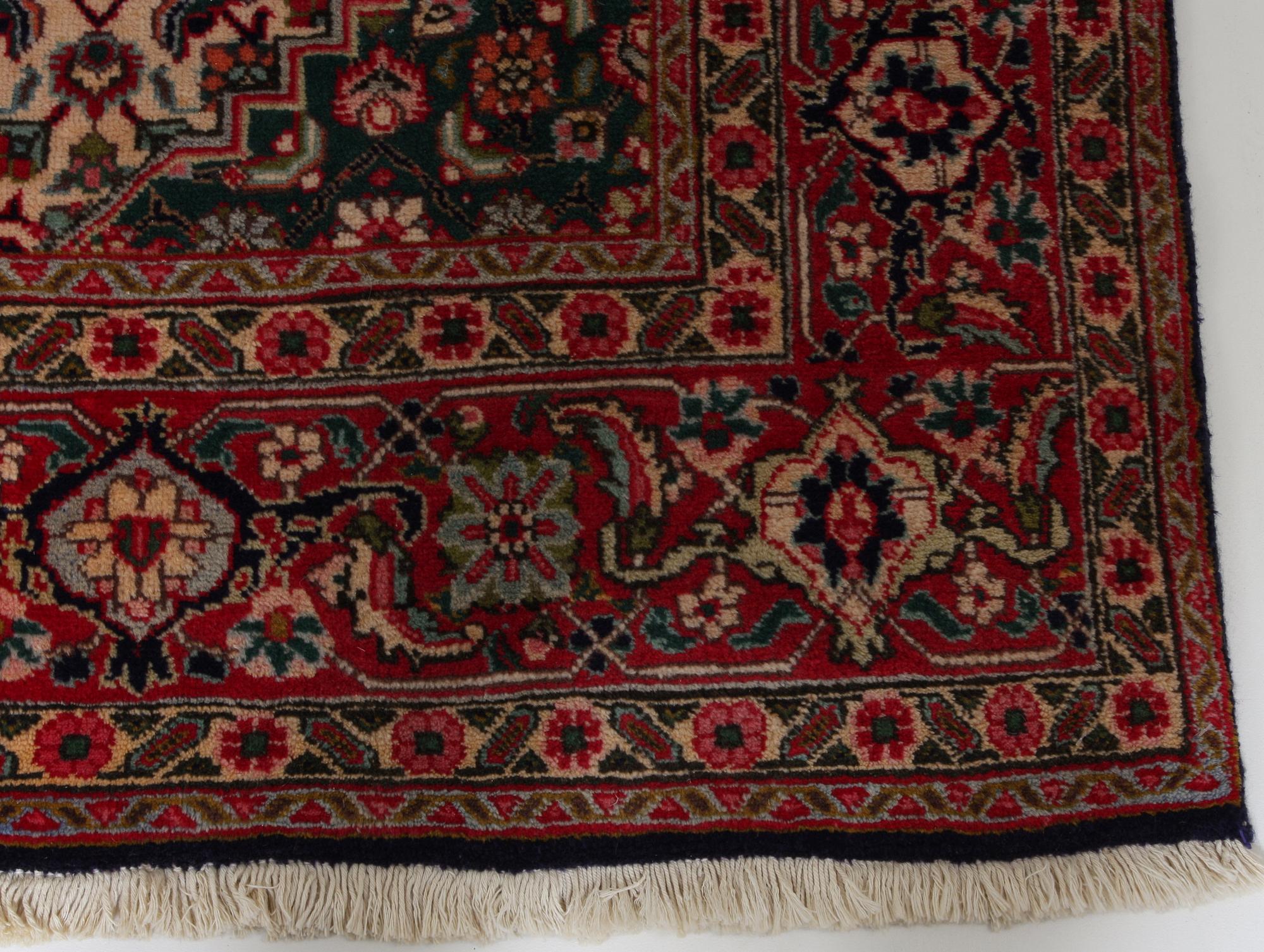MATTA, orientalisk. 294 x 201.