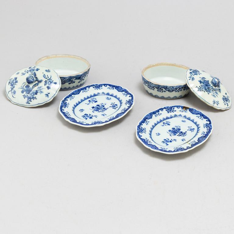 Two blue and white tureen with cover and dish, Qing dynasty, Qianlong (1736-95).