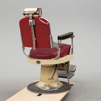 A barber chair by Nike, Eskilstuna.