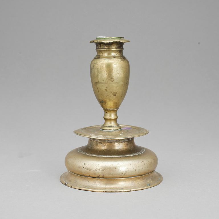 LJUSSTAKE, mässing, barock, 1700-tal.