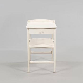 SÄNGBORD, "Birgitta", Carl Malmsten, Bodafors, 1960.