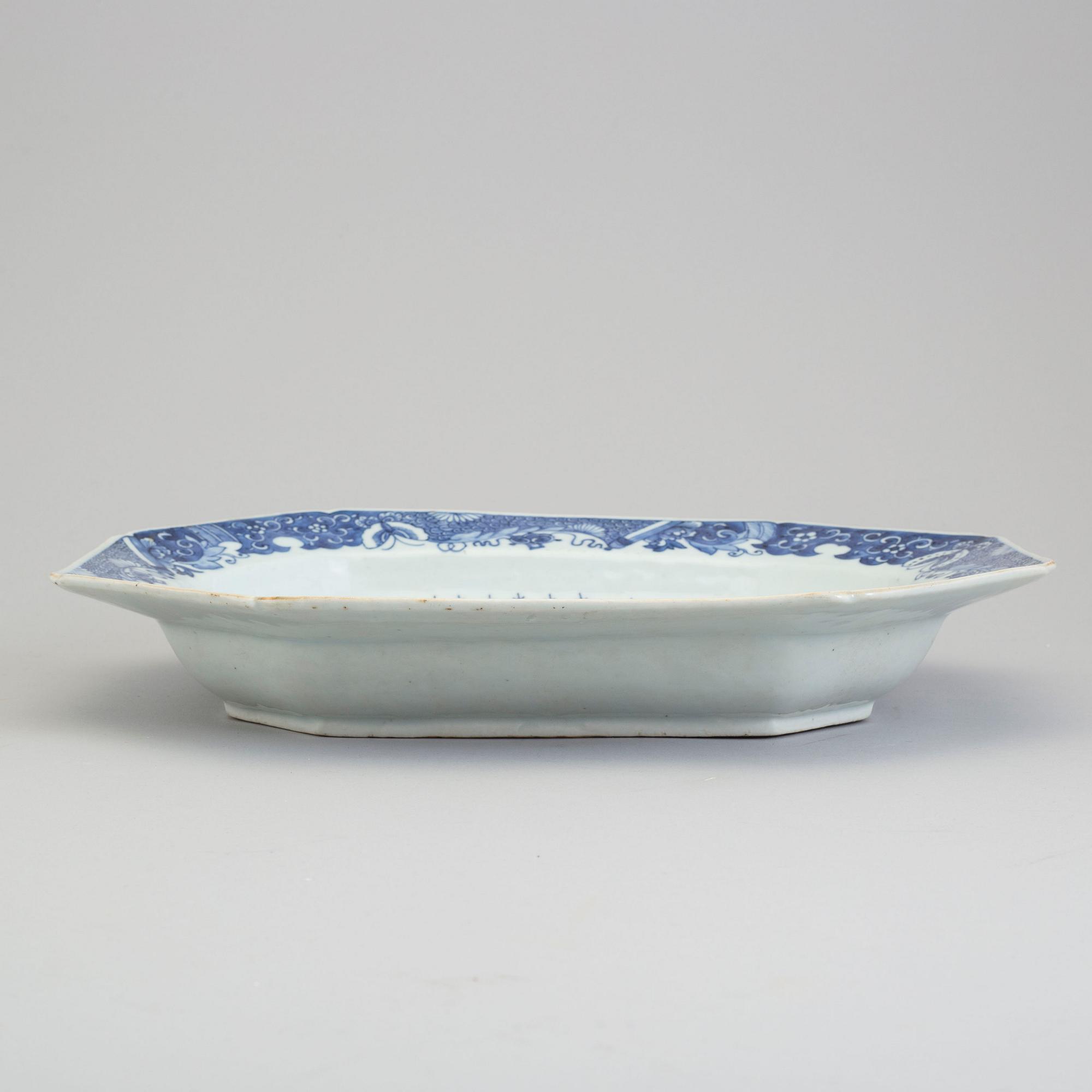 TERRINFAT, kompaniporslin. Qingdynastin, Qianlong (1736-95).