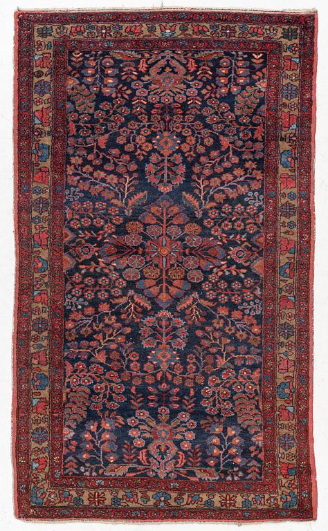 Matta, orientalisk, ca 203 x 119 cm.