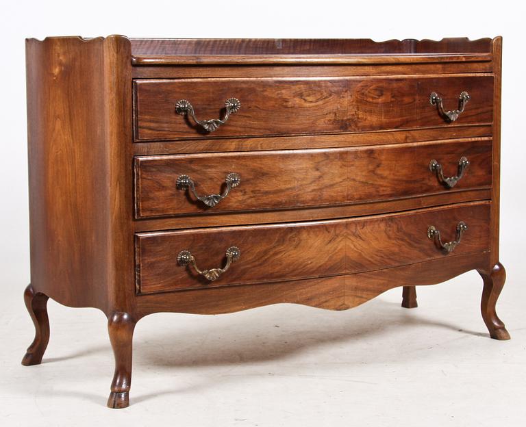 BYRÅ, Louis XV-stl. 1900-tal.