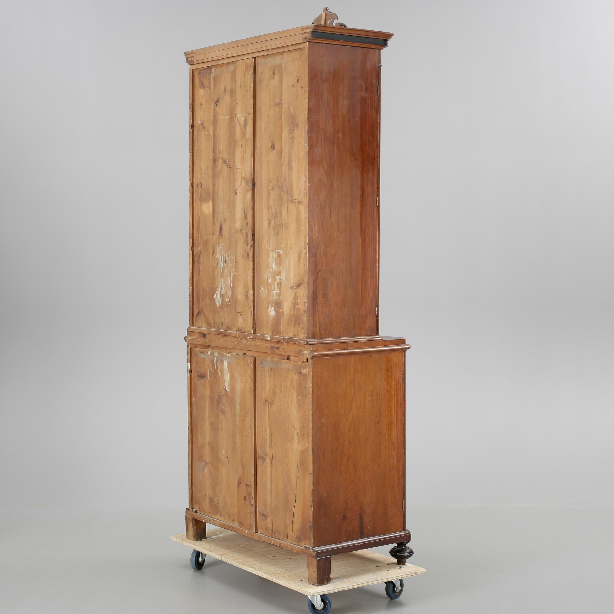 BOKSKÅP, 1800-talets andra hälft.