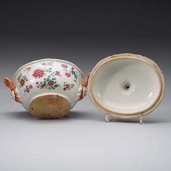 A european subject famille rose tureen, Qing dynasty, Qianlong (1736-95).