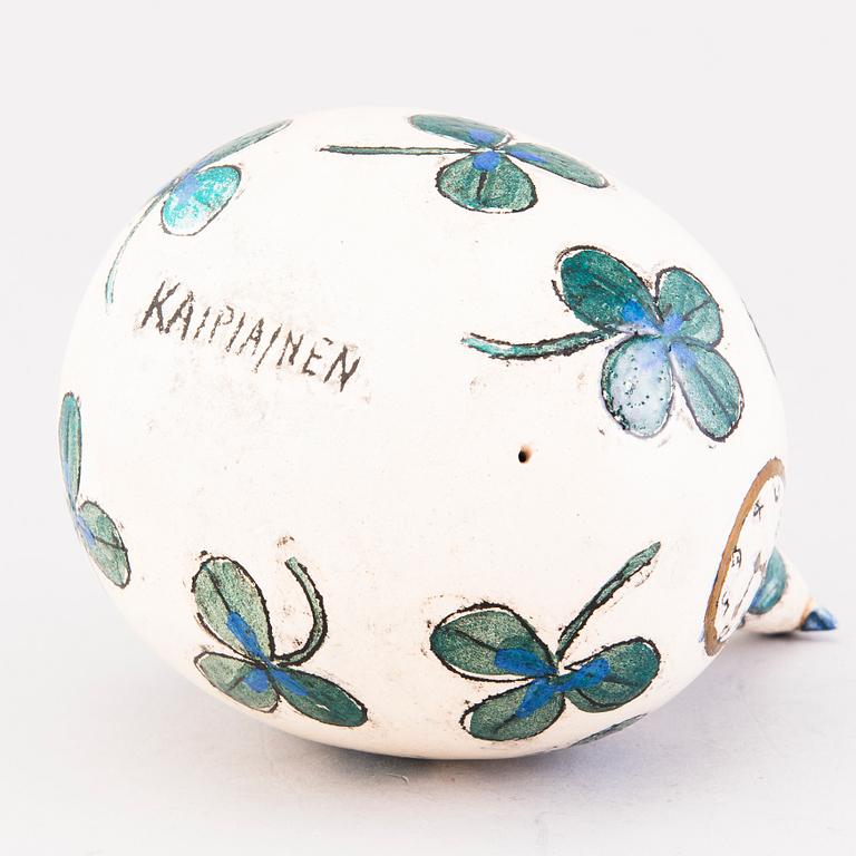 Birger Kaipiainen, A stoneware sculpture signed Kaipiainen.