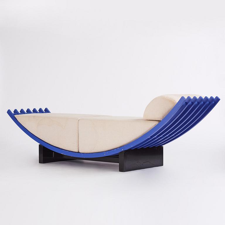 Jonas Bohlin, a 'Concav' chaise longue, Källemo, Sweden ca 1985.