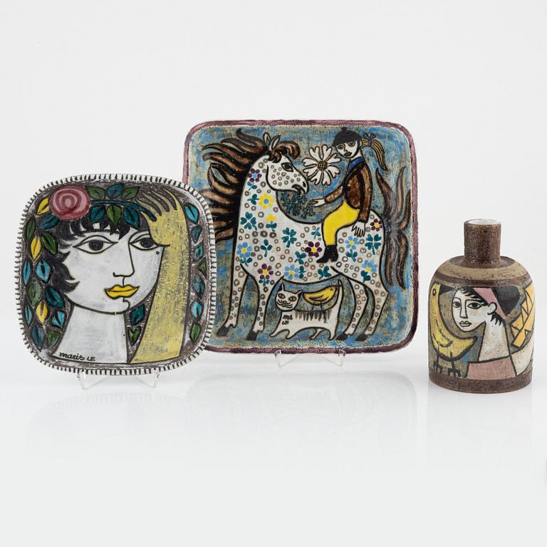 Mari Simmulson, a vase and two dishes, Upsala-Ekeby.
