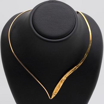 ELON ARENHILL halsring och örhängen, 18K guld, Malmö 1982, 42 g.