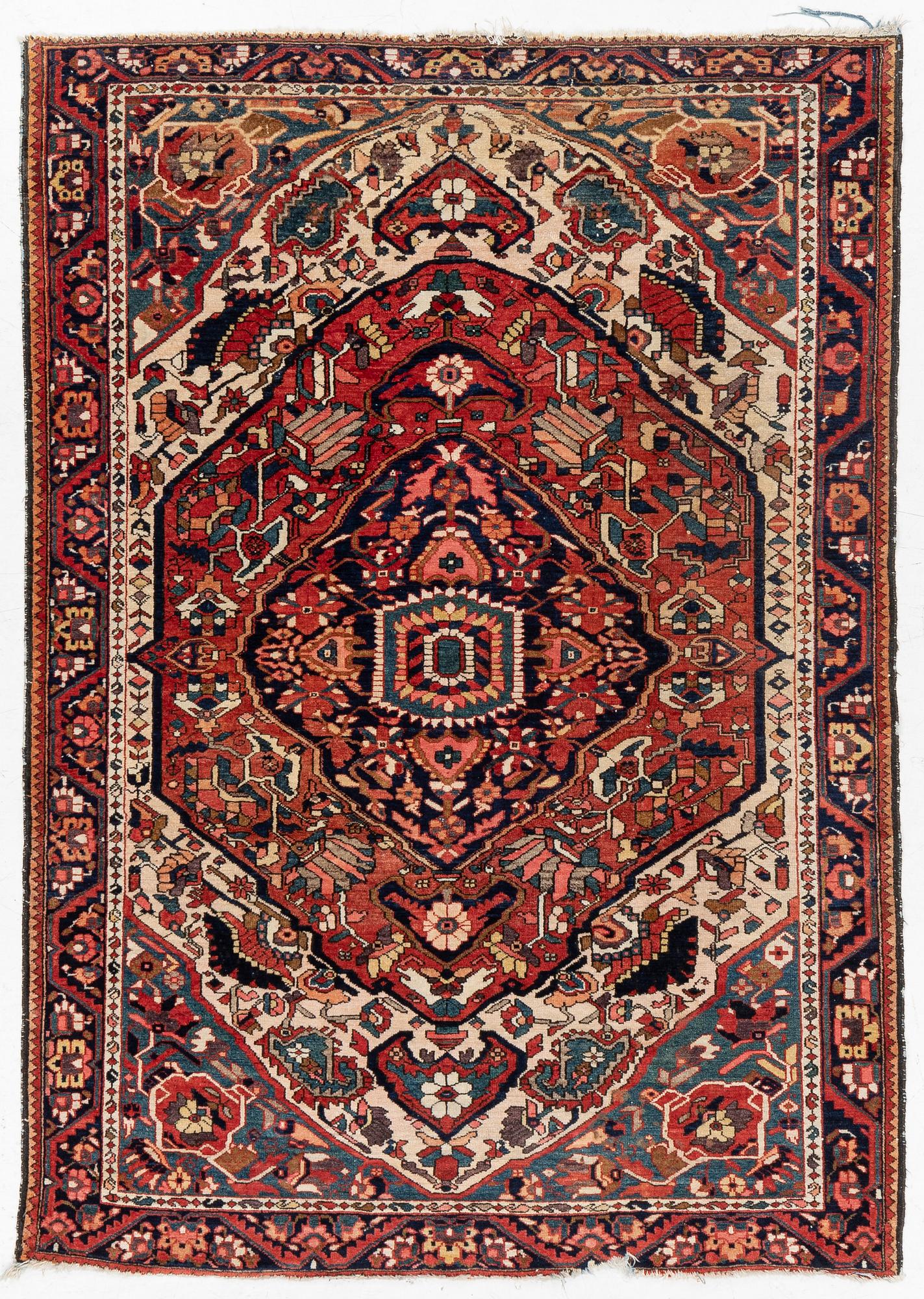 Carpet, semi-antique Chahamahal  Bakhtiari, approx. 220 x 155 cm.