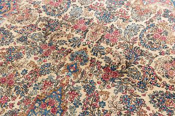 A carpet, Kerman, ca 323 x 213 cm.