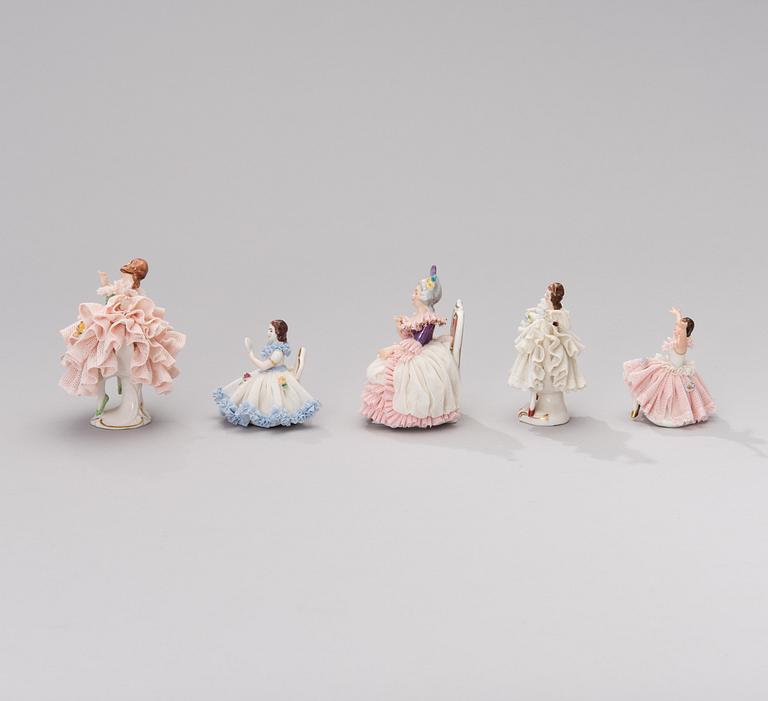 FIGURINER, 5 st, porslin, stämplade Dresden. 1900-talets mitt.