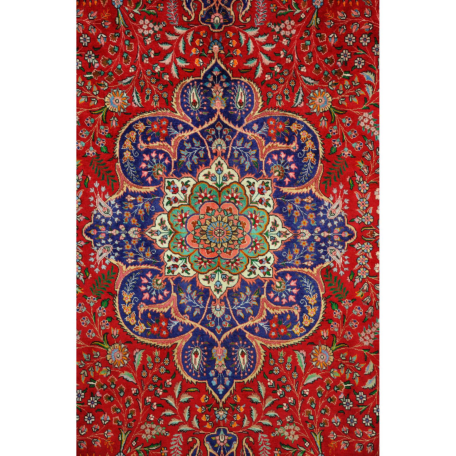 A Tabriz carpet, 400 x 300 cm.