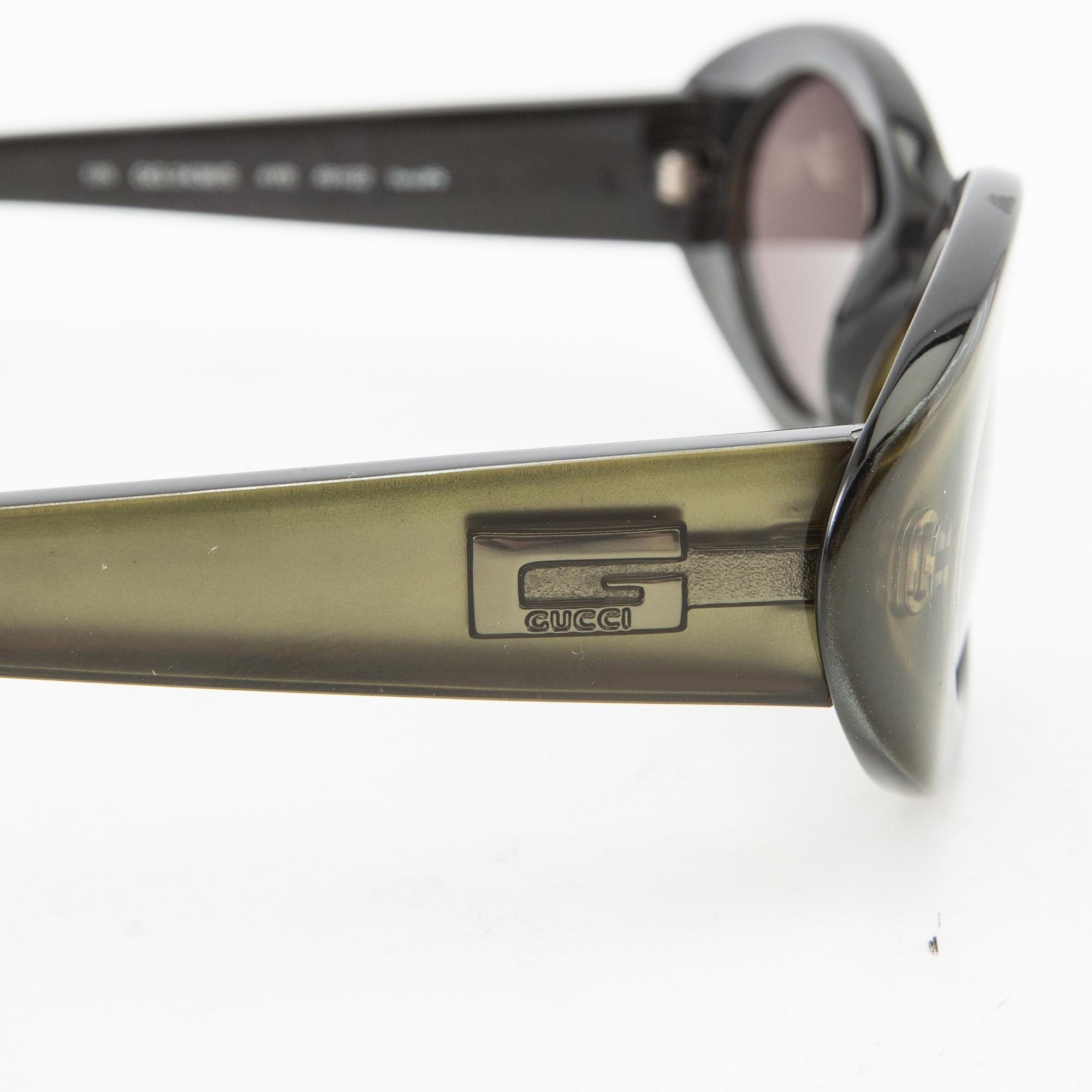 Gucci, sunglasses, a pair.