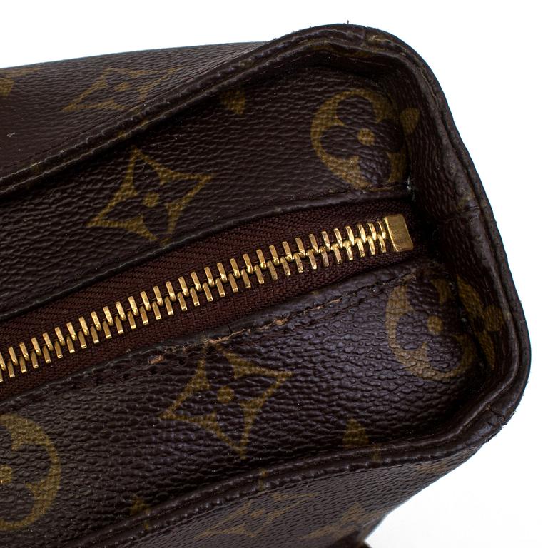 A 'Multiplicity' monogram canvas handbag from Louis Vuitton.