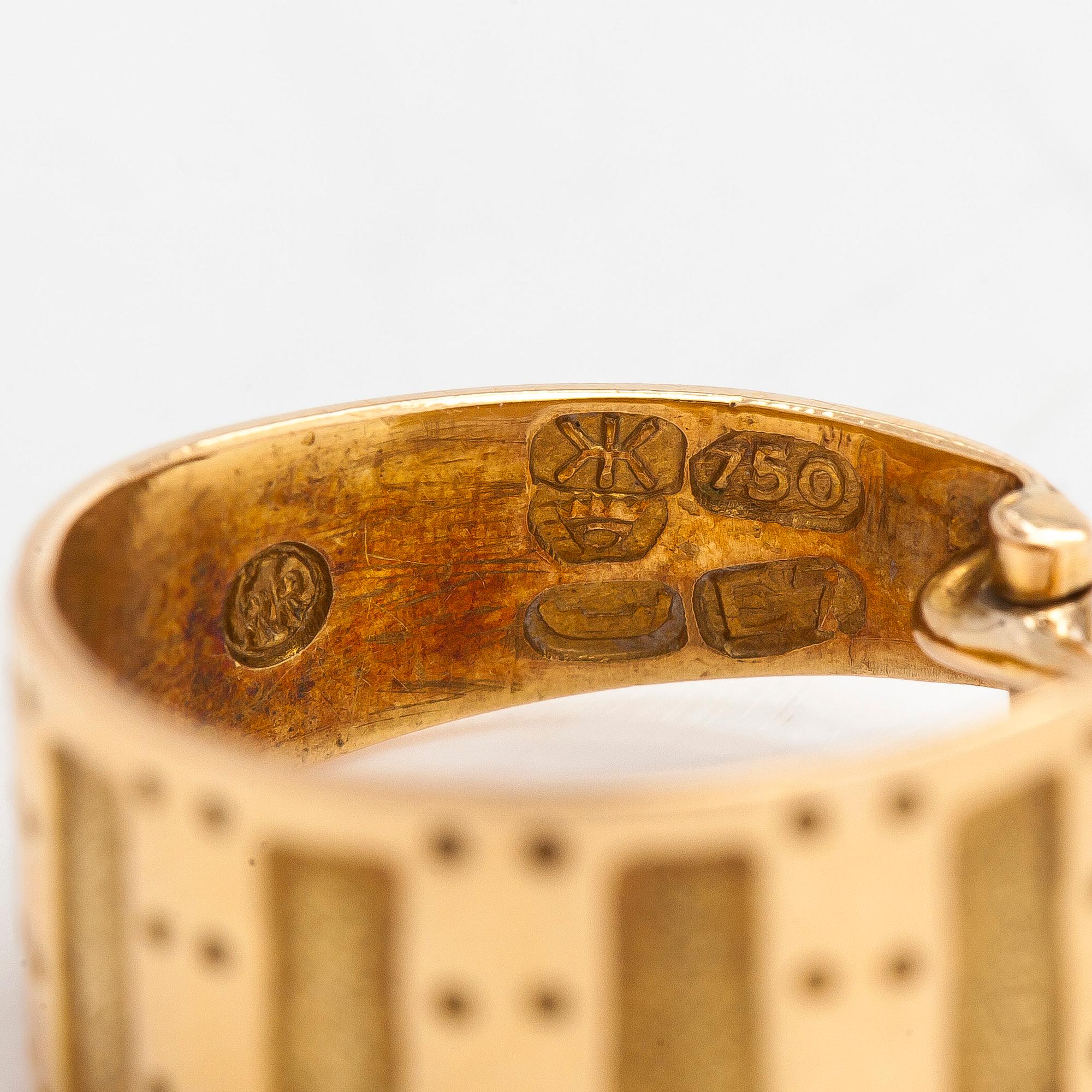 Kalevala Koru, örhängen, "Metsäpirtti", 18K guld, Helsingfors 1958.