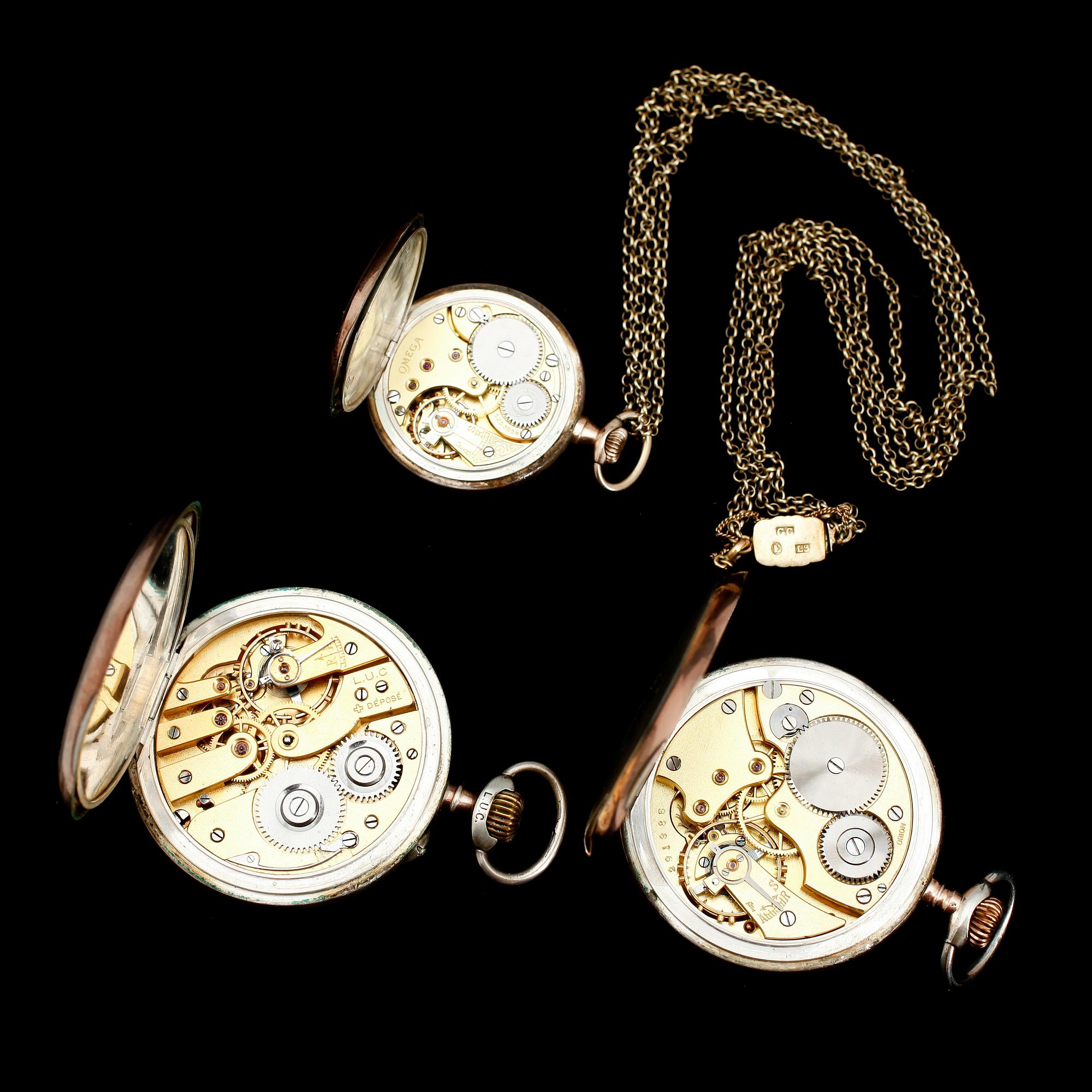 FICKUR, 3 st samt KEDJA, silver, sekelskiftet 1900.