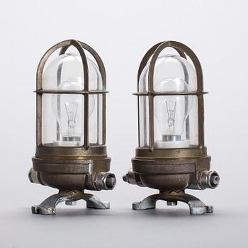FARTYGSARMATURER/MÄSSBELYSNING, 2 st, 1900-tal.