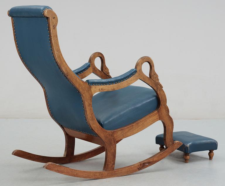 GUNGSTOL med FOTPALL, senempire, 1800-talets mitt.