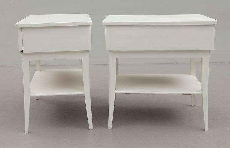 SÄNGBORD, 1 par, 1900-talets mitt.