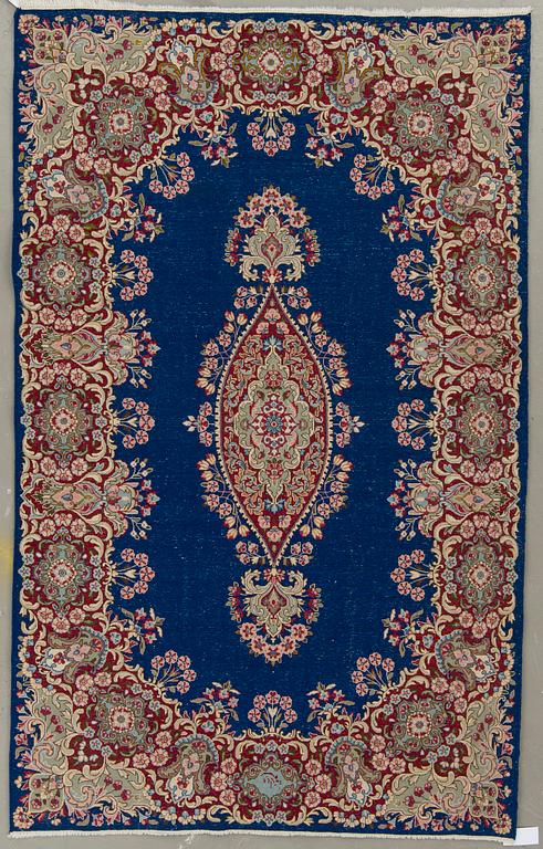 MATTA, Kirman, old/semiantik. Ca 213x132 cm.