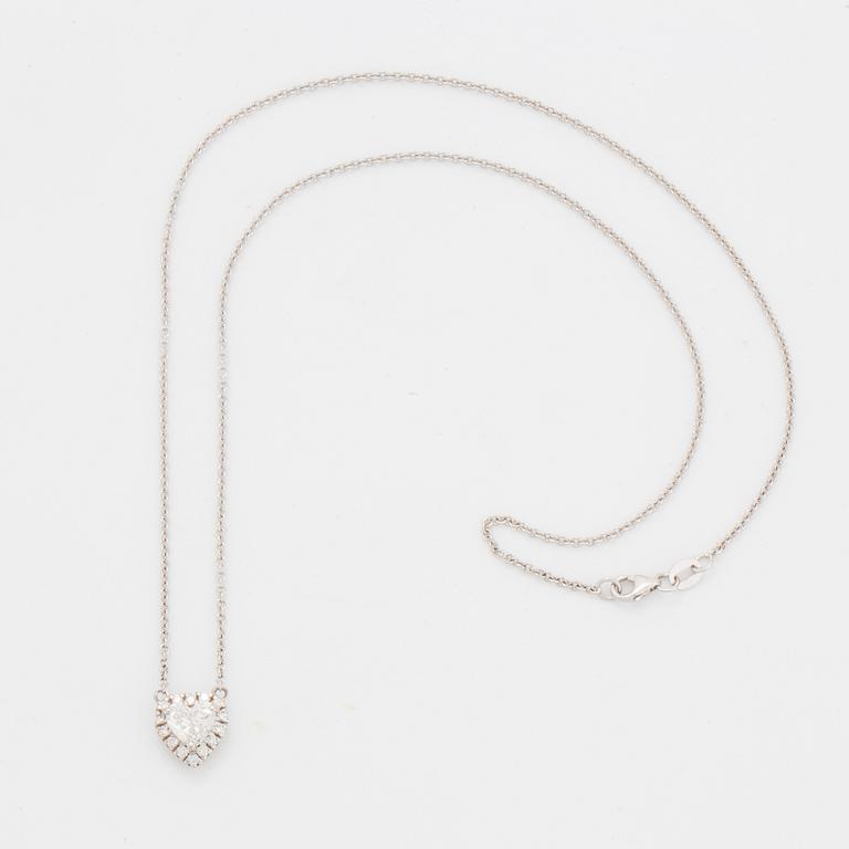 Heart shaped diamond necklace, with GIA dossier.