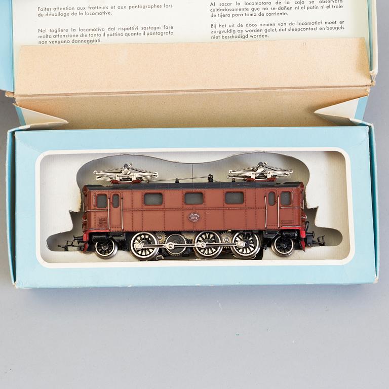 MODELLJÄRNVÄG med TILLBEHÖR, MÄRKLIN, Tyskland, 1960/70-tal.
