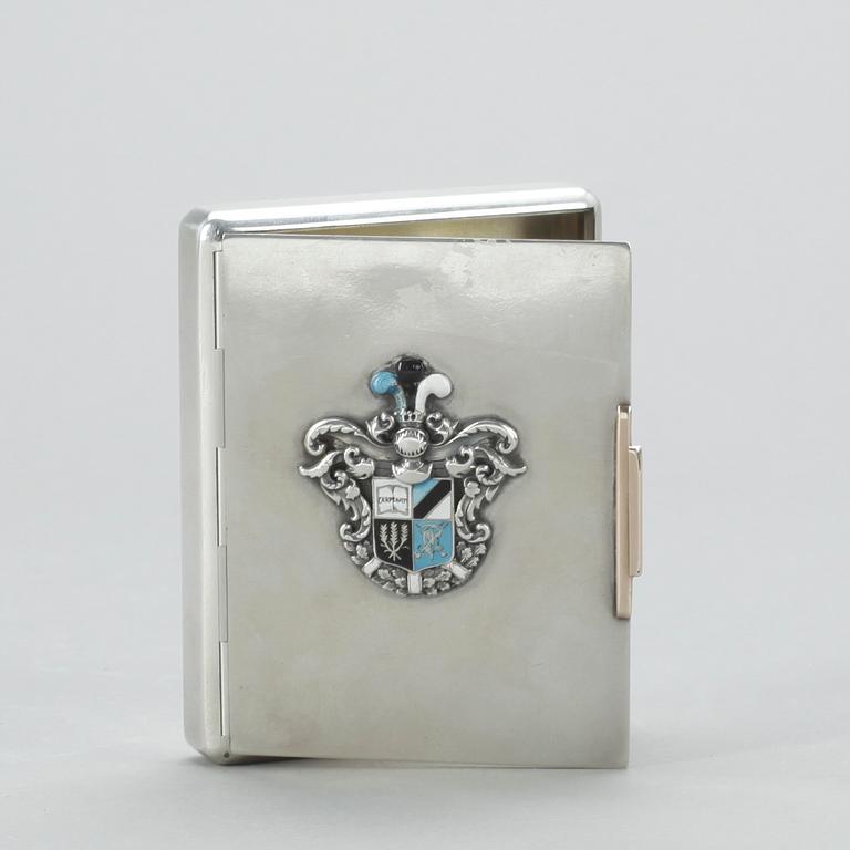 CIGARETTETUI, silver, Estland, 1900-talets första hälft. Vikt 177 gram.