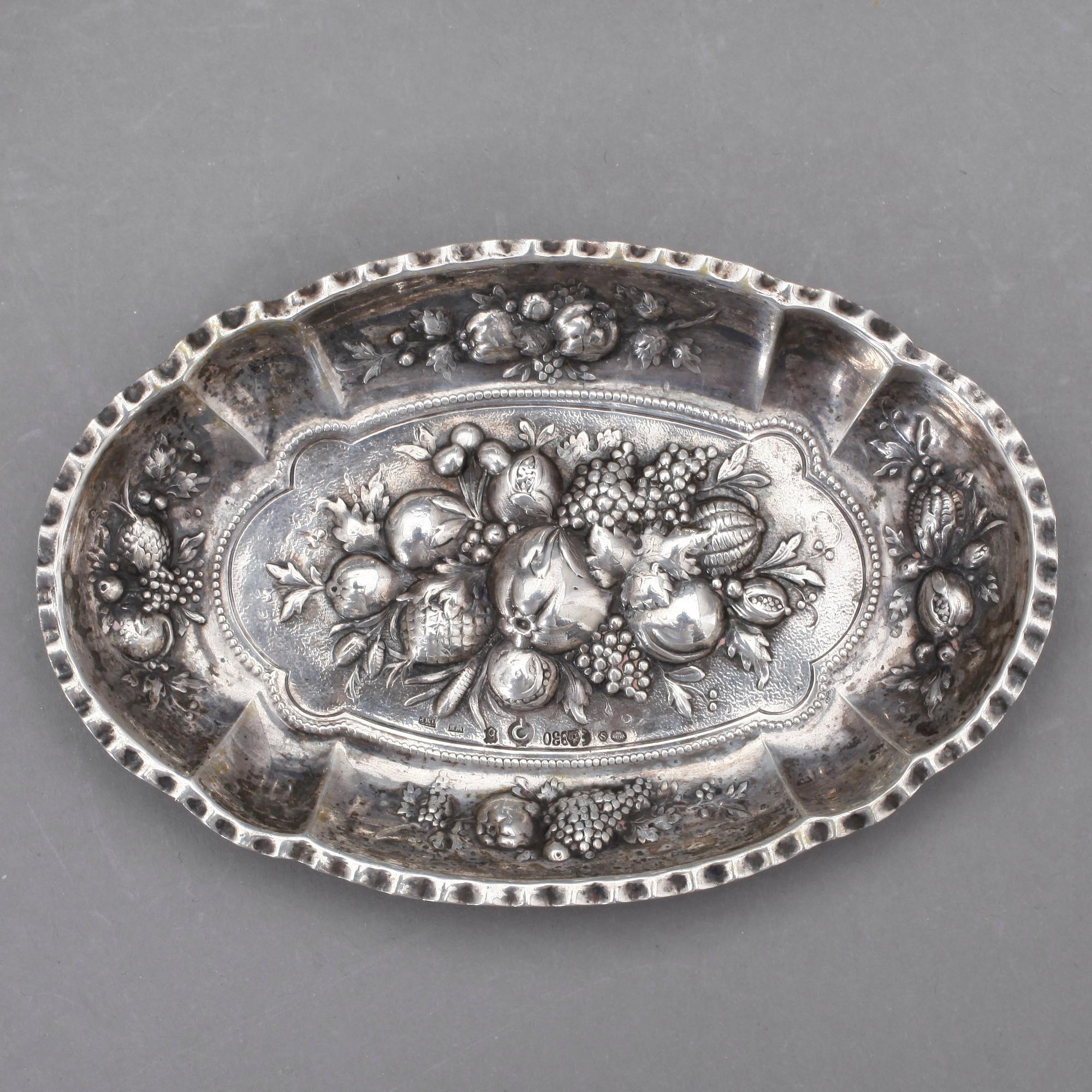 PARTI SILVERFÖREMÅL, 13 st, bla England och Tyskland, sent 1800-tal till 1900-tal. Tot ca 924 gram.