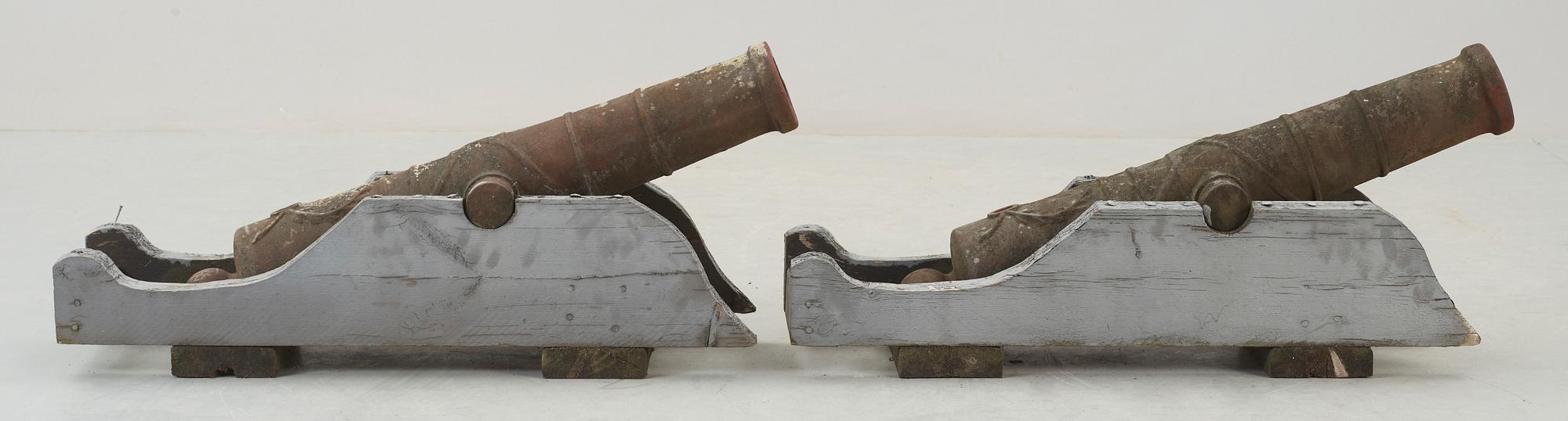 MODELLKANONER, ett par, 1800-tal.