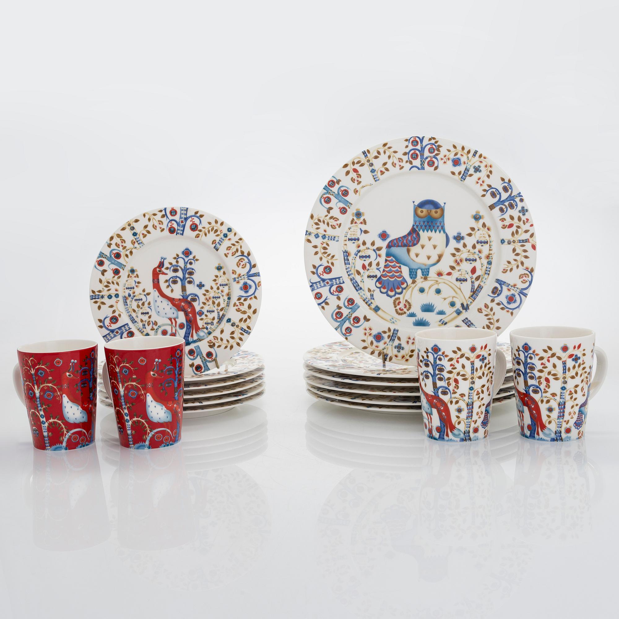Klaus Haapaniemi, astiaston osia, 16 osaa, posliinia, "Taika", Iittala, 2000-luku.