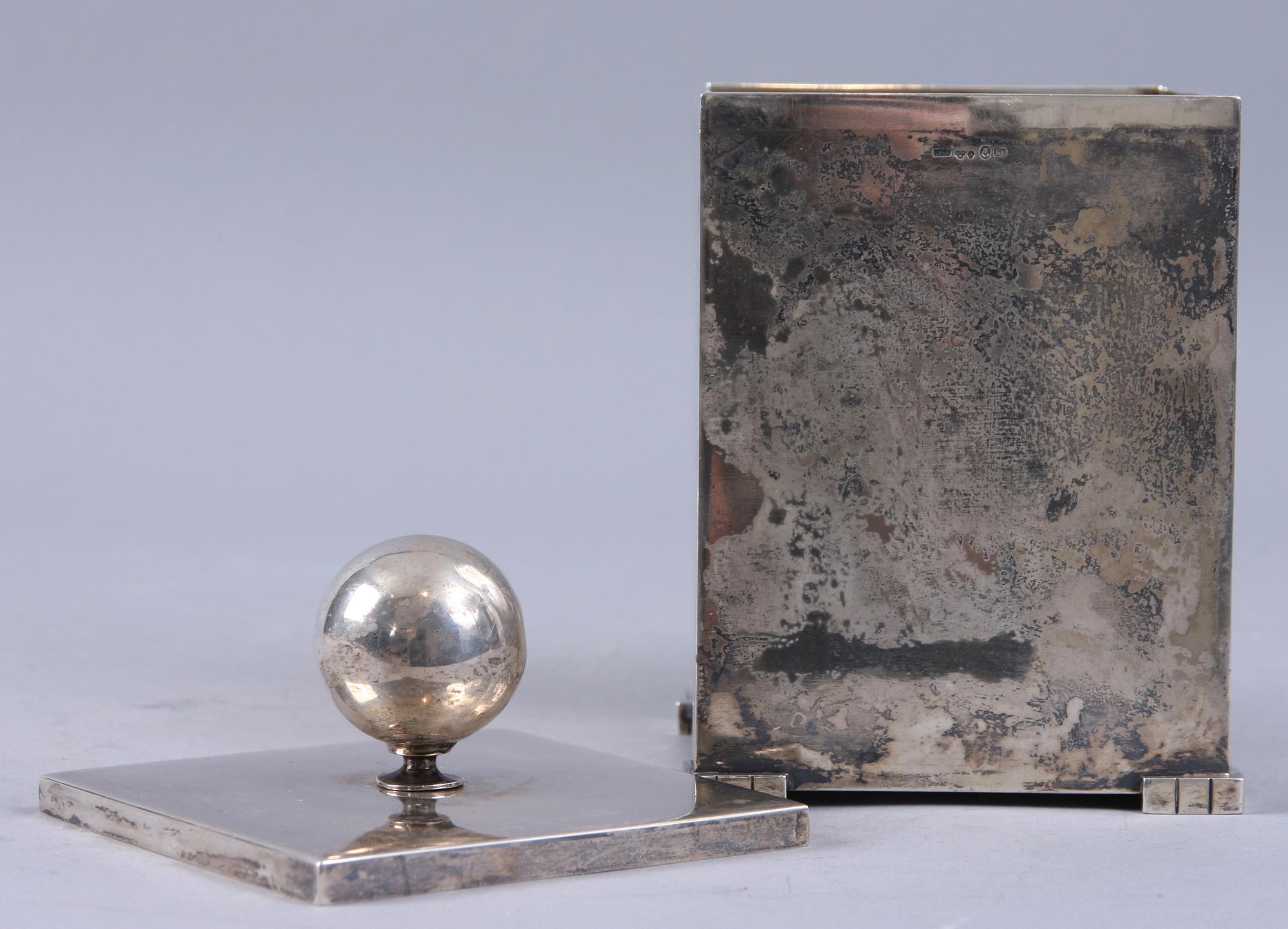 TOBAKSBURK, silver, C. G Hallberg, 1936. 628 gram.