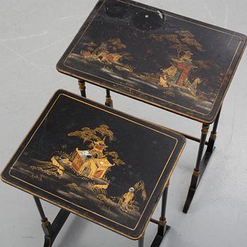 SATSBORD OCH KAKBORD, Kinesisk stil, 1900-talets första hälft.