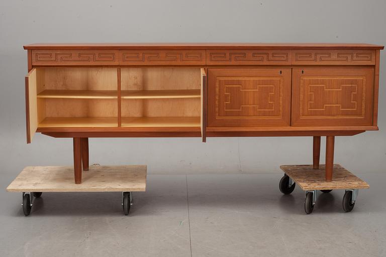 SIDEBOARD, Bröderna Sörheim, Norge. 1900-talets andra hälft.