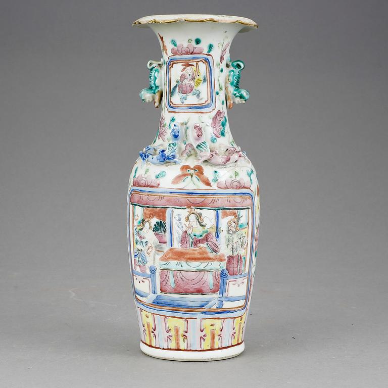 VAS, porslin, Kina, 1800-tal.