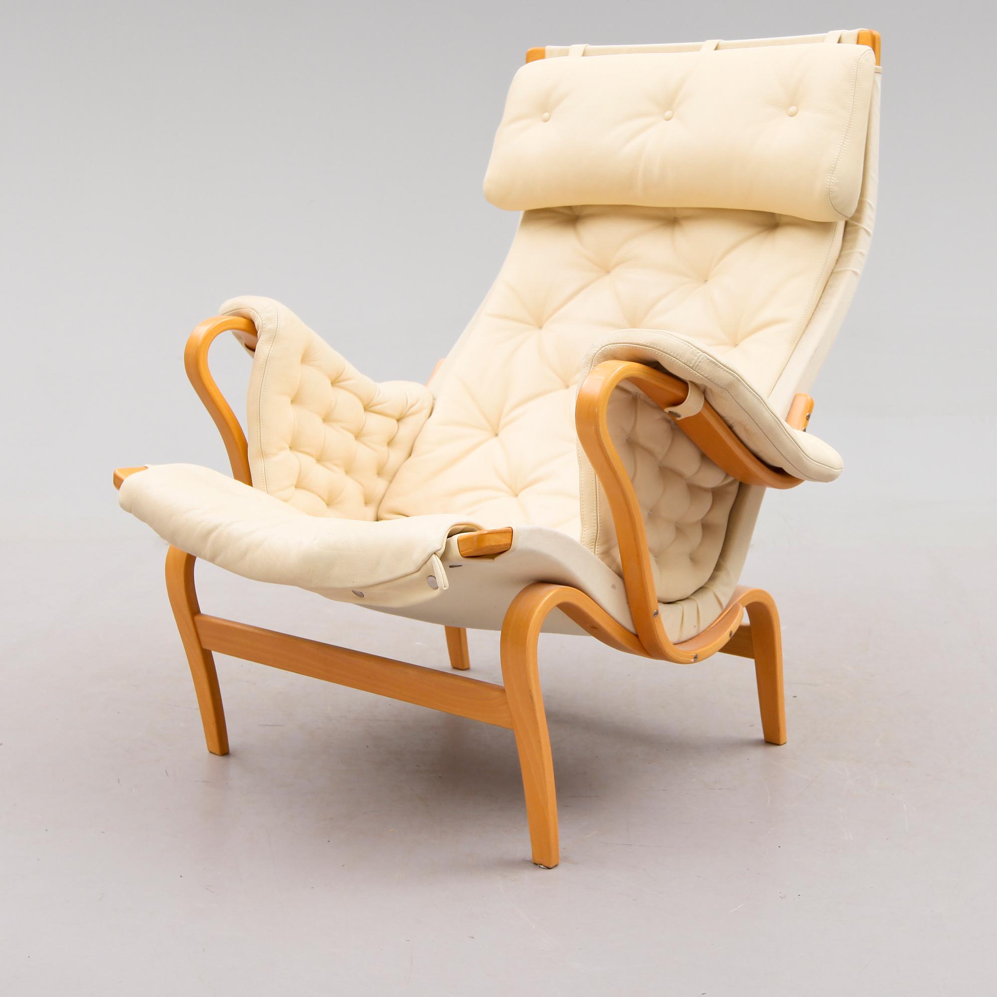 FÅTÖLJ, "Pernilla", Bruno Mathsson, Dux, 1900-talets andra hälft.