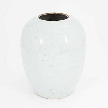 A Chinese blue and white urn, late Qing dynasty or 20th Century.