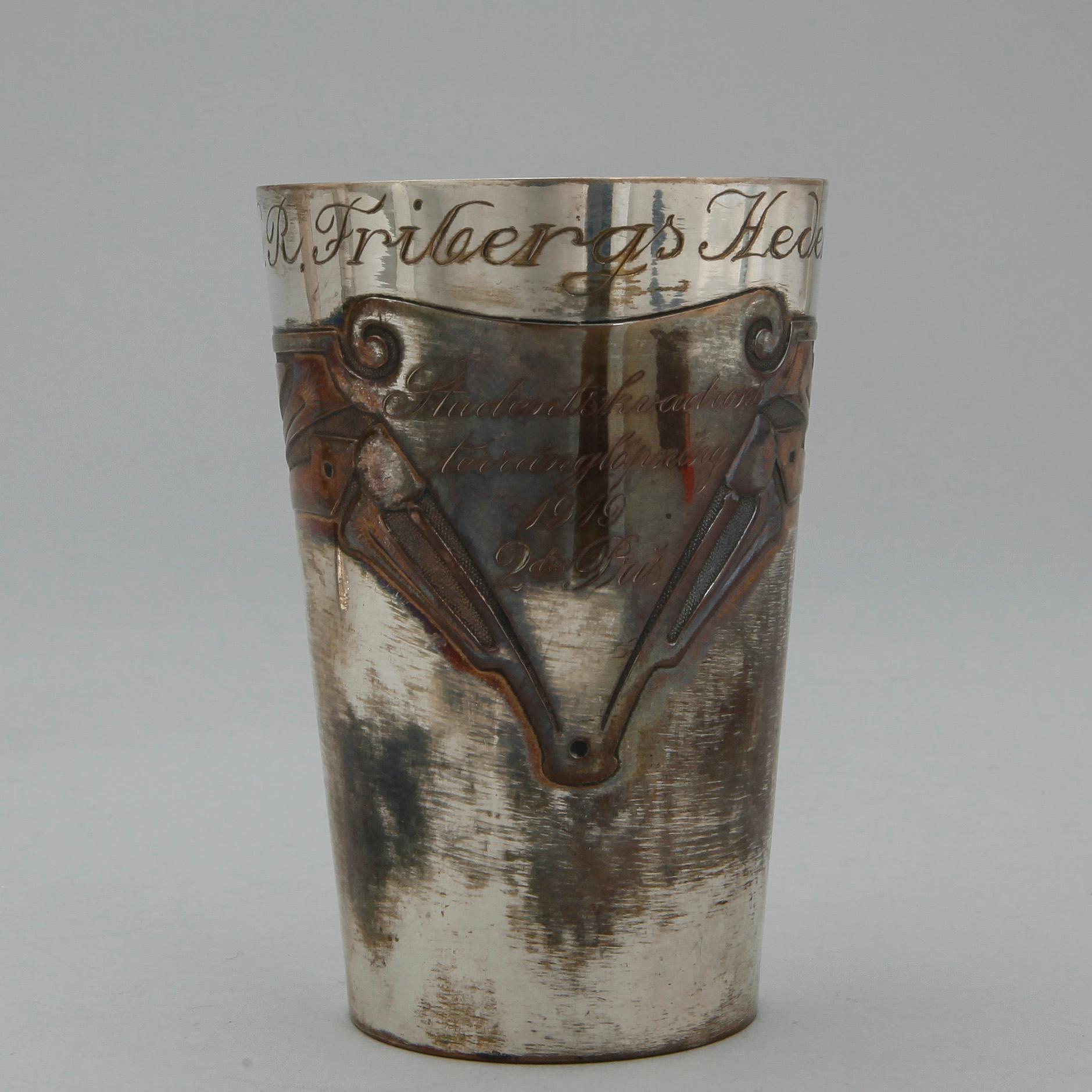 PARTI SKÅLAR OCH BÄGARE, 13 delar, silver, bland annat CG Hallberg, Stockholm, 1933. Vikt ca 1737g.