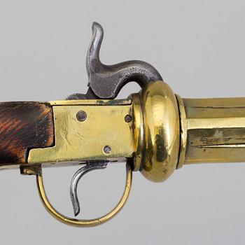 SLAGLÅSREVOLVER, svensk, 1800-talets andra hälft, mässing, märkt AIS.