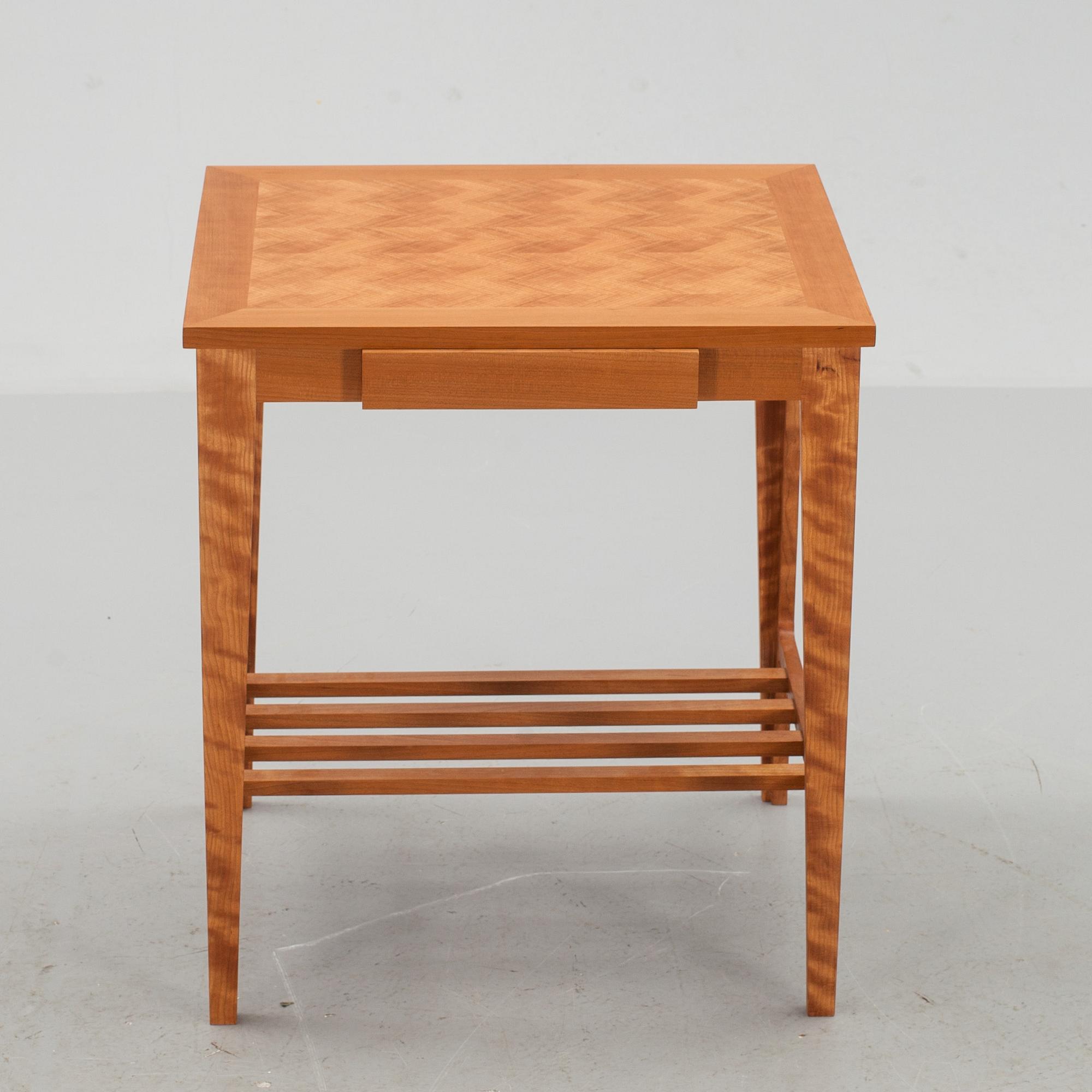 SIDEBOARD, modern tillverkning, tillverkat av Mikael Åkesson.