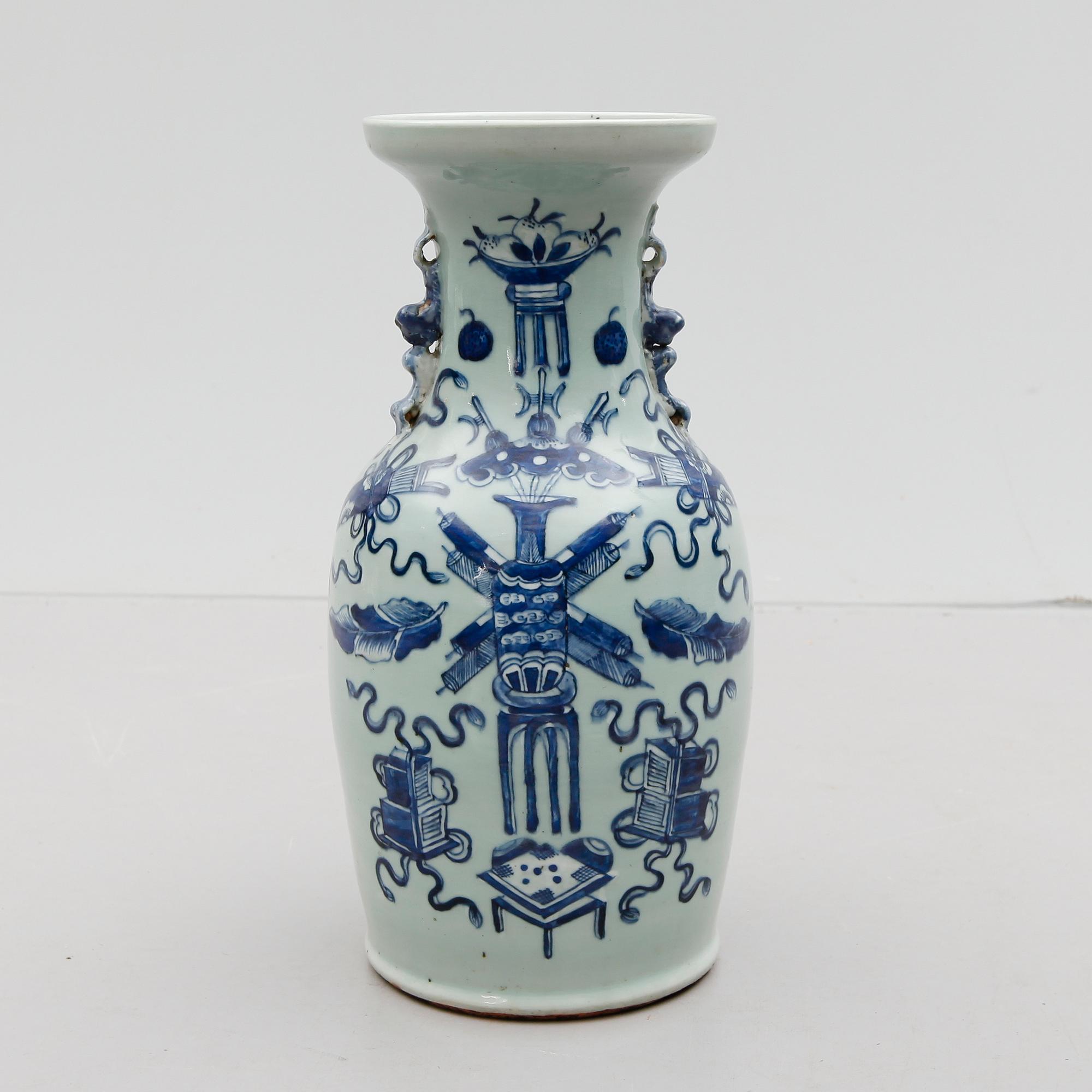 VAS, porslin, Kina, sent 1800-/tidigt 1900-tal.