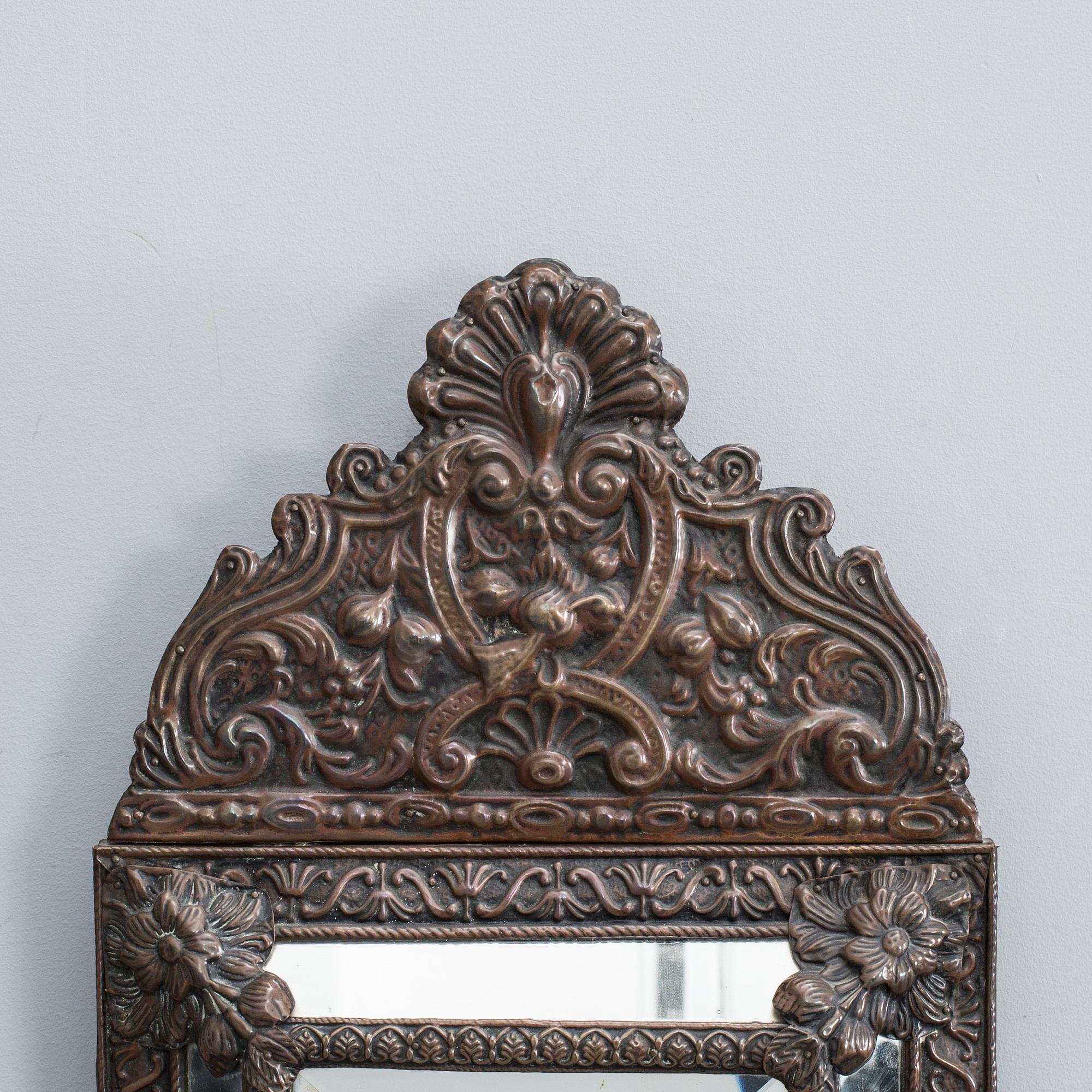 SPEGEL, barockstil, koppar, omkring 1900.