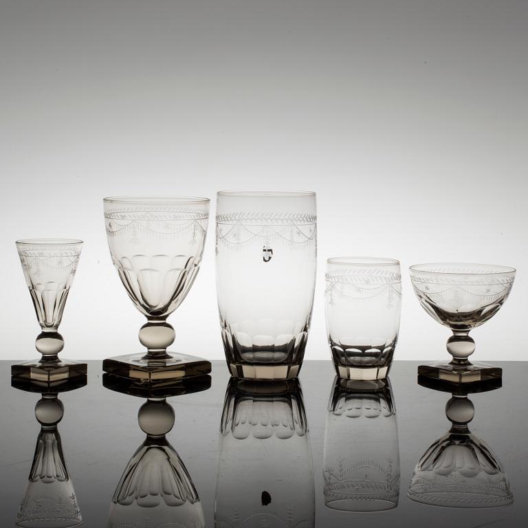 GLASSERVIS 57 delar Trelleborg, 1900-talets första hälft.