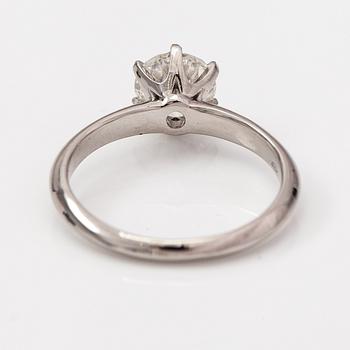 An 18K white gold ring with a ca 1.23 ct brilliant-cut diamond. With GIA certificate.