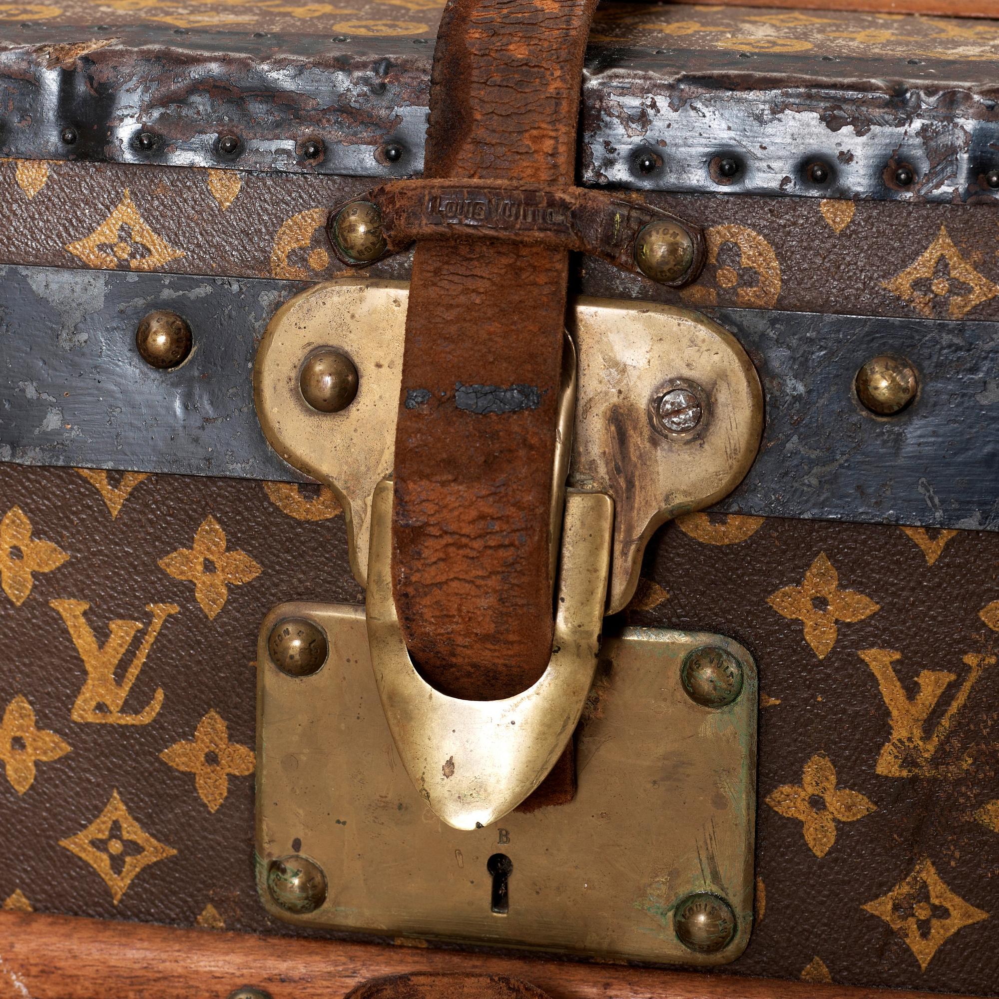 LOUIS VUITTON, koffert, omkring sekelskiftet 1900.