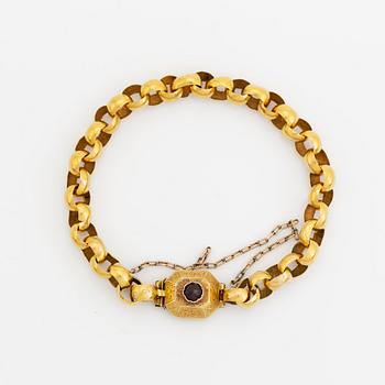 18K gold bracelet, with garnet, 1800's.